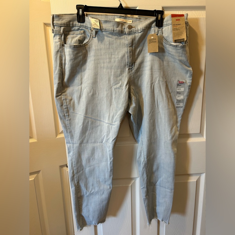 Levi's 711 Size 24W Women's Light Wash Skinny Ankle Jeans Mid-Rise NWT